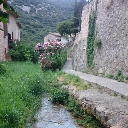 De La Tour * Saint-Guilhem-le-Desert