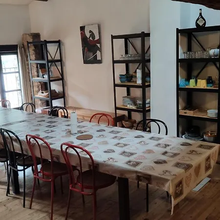 Bed & Breakfast De La Tour Saint-Guilhem-le-Desert