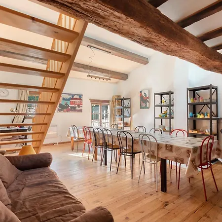 De La Tour Bed & Breakfast