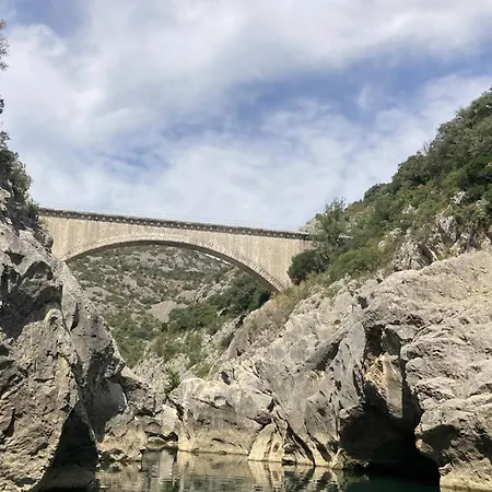 De La Tour